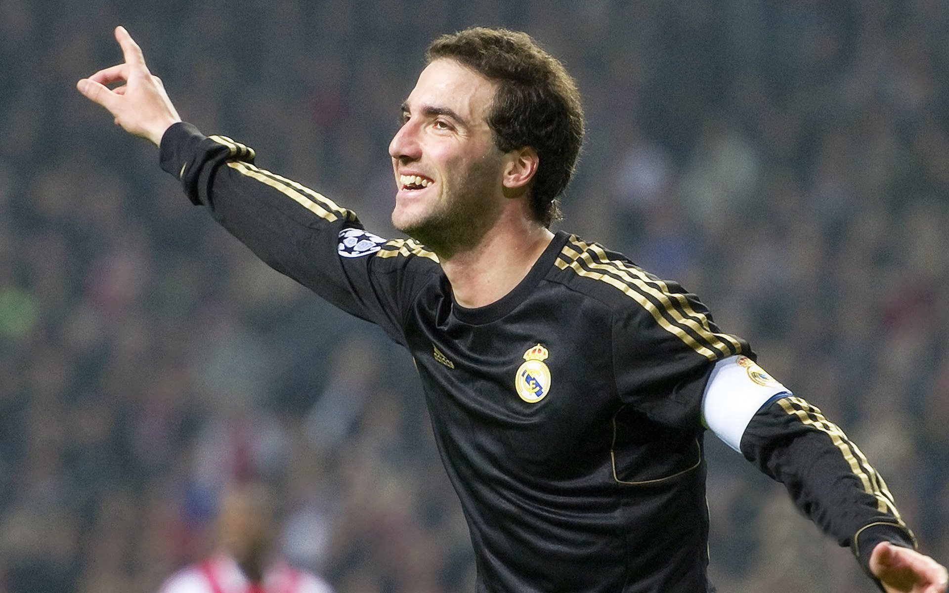 法甲豪门引援市场再添新签,西甲豪门